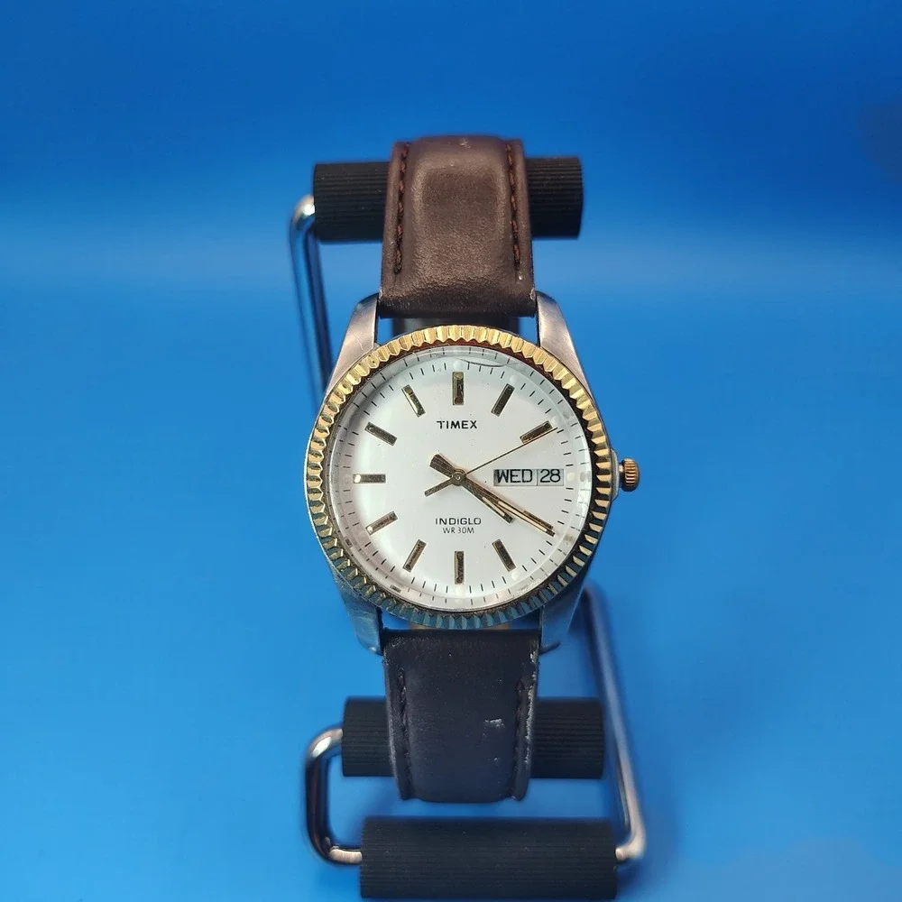 Vintage 2008 Timex Indiglo Presidential Day/Date Two Tone 33mm Mens Quartz Watch
